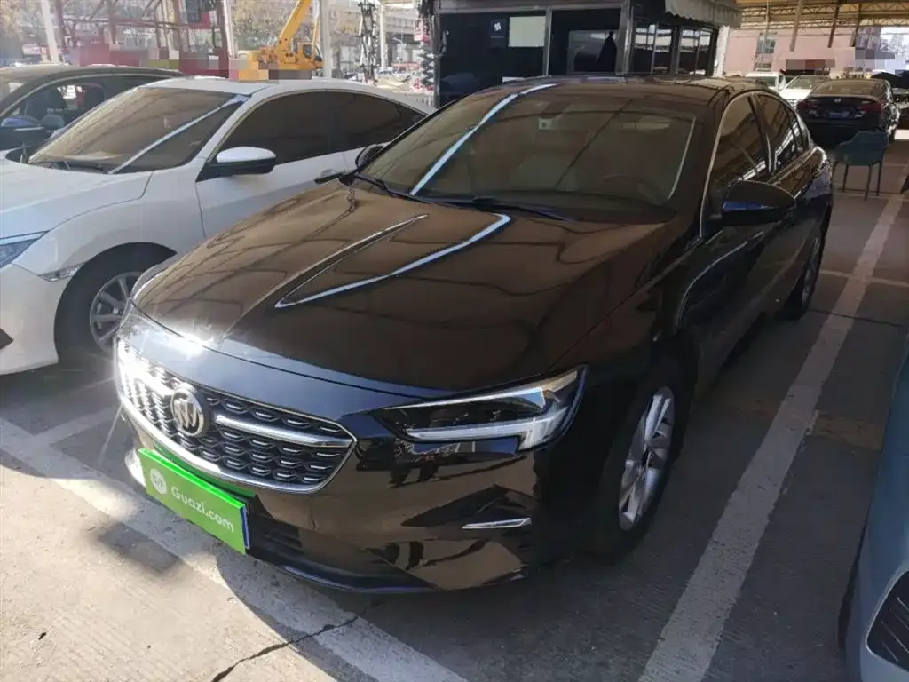 Buick Regal — фото 1