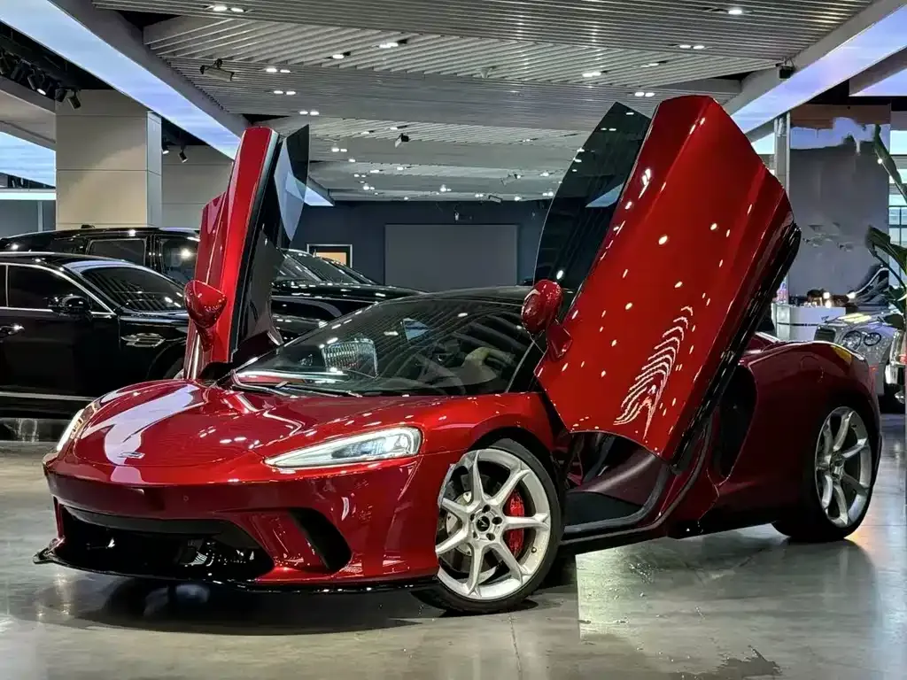McLaren GT — фото 1