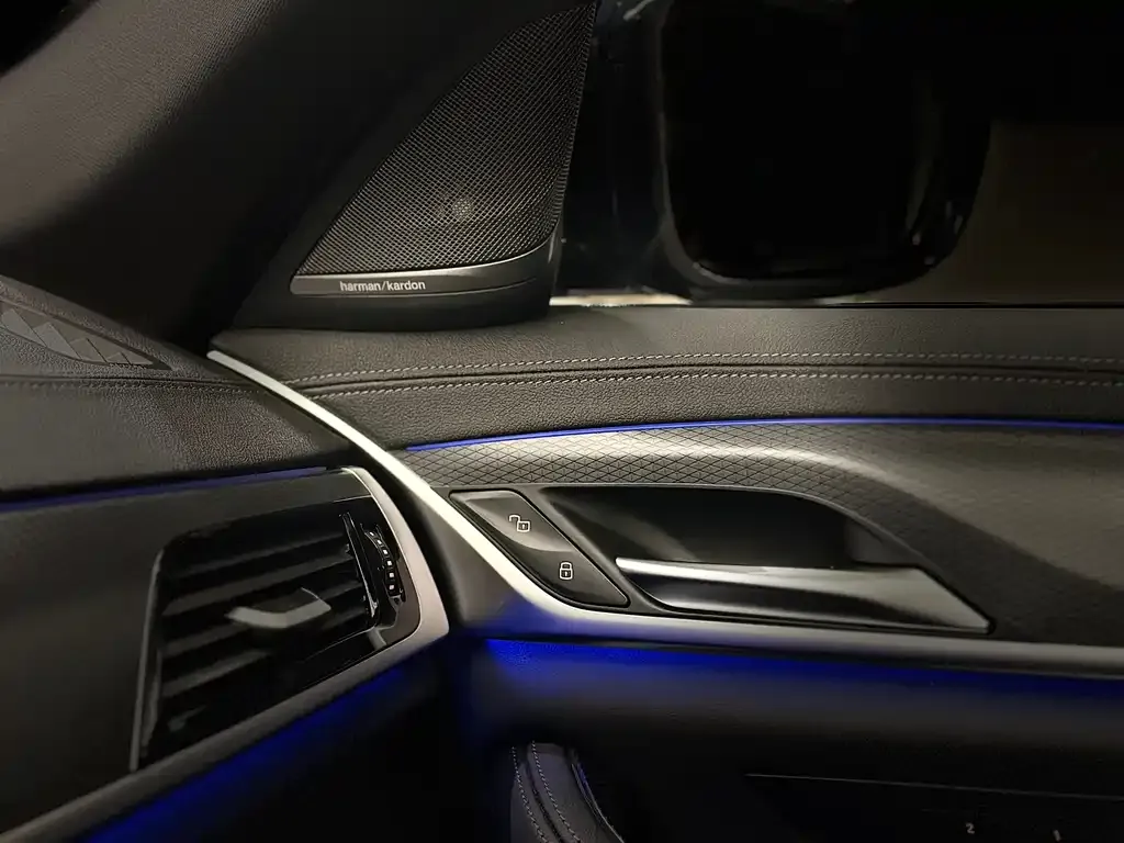 BMW 5 Series (Import) — фото 8