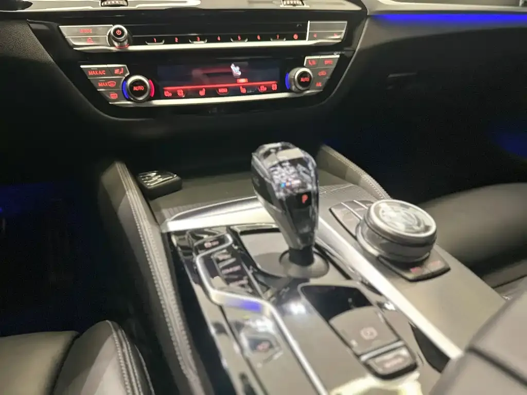 BMW 5 Series (Import) — фото 4