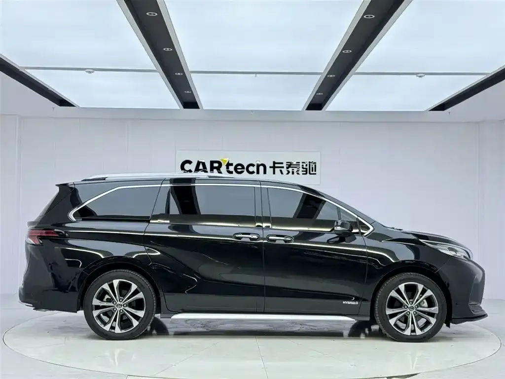 Toyota Granvia — фото 6