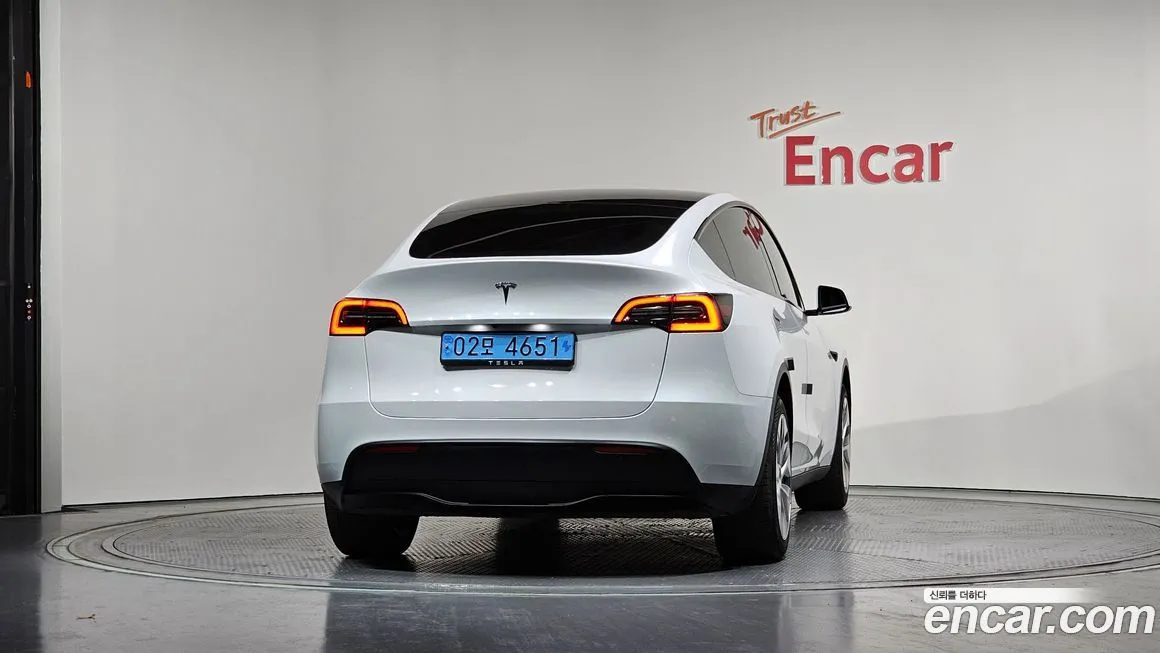Tesla Model Y — фото 4