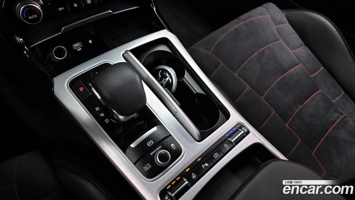 Kia Stinger — фото 10