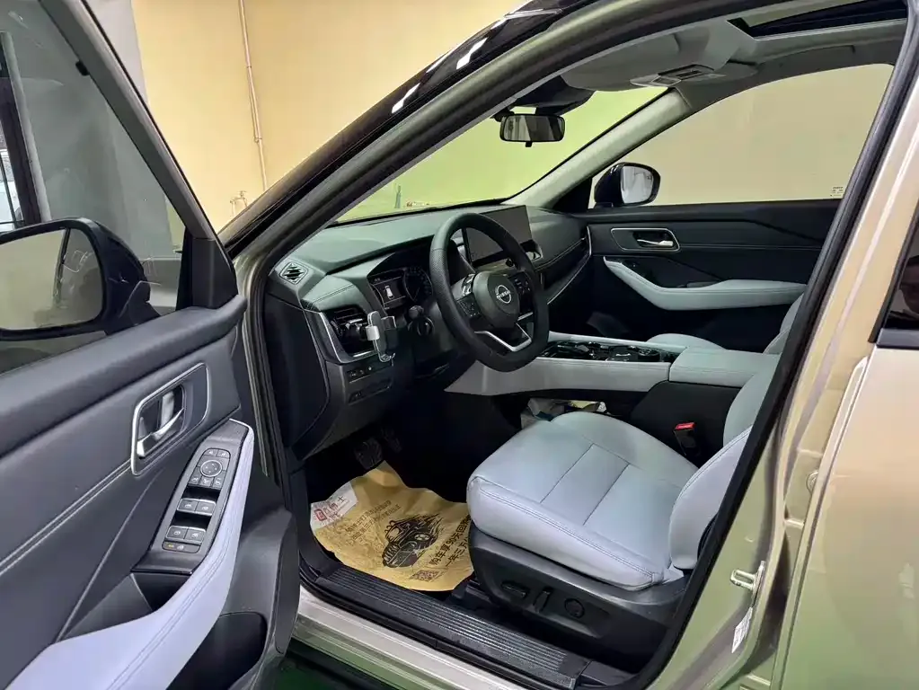 Nissan X-Trail — фото 10