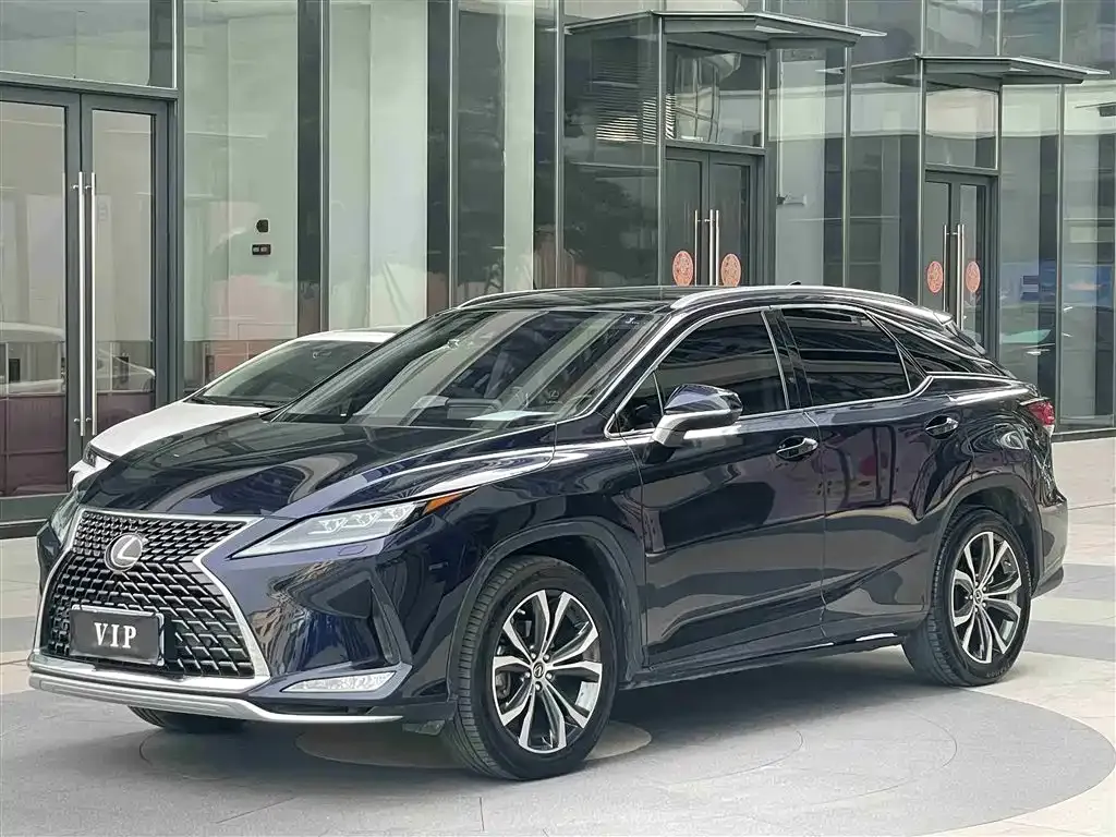 Lexus RX — фото 1