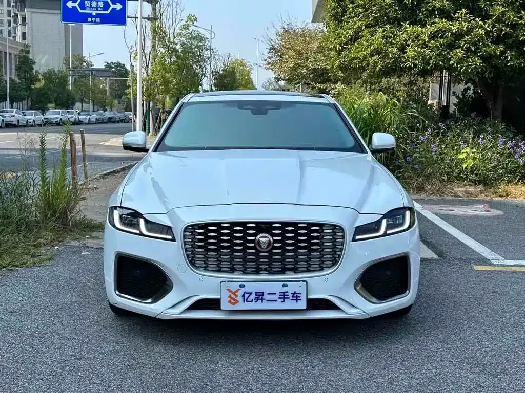 Jaguar XFL — фото 9