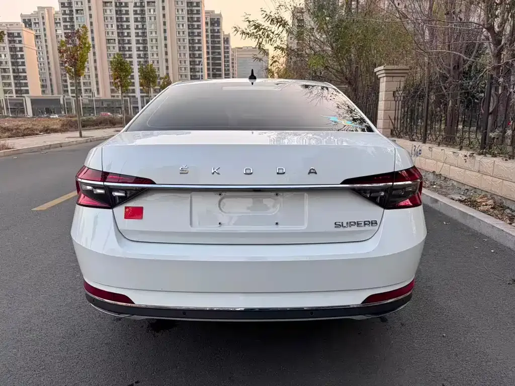Skoda Superb — фото 6