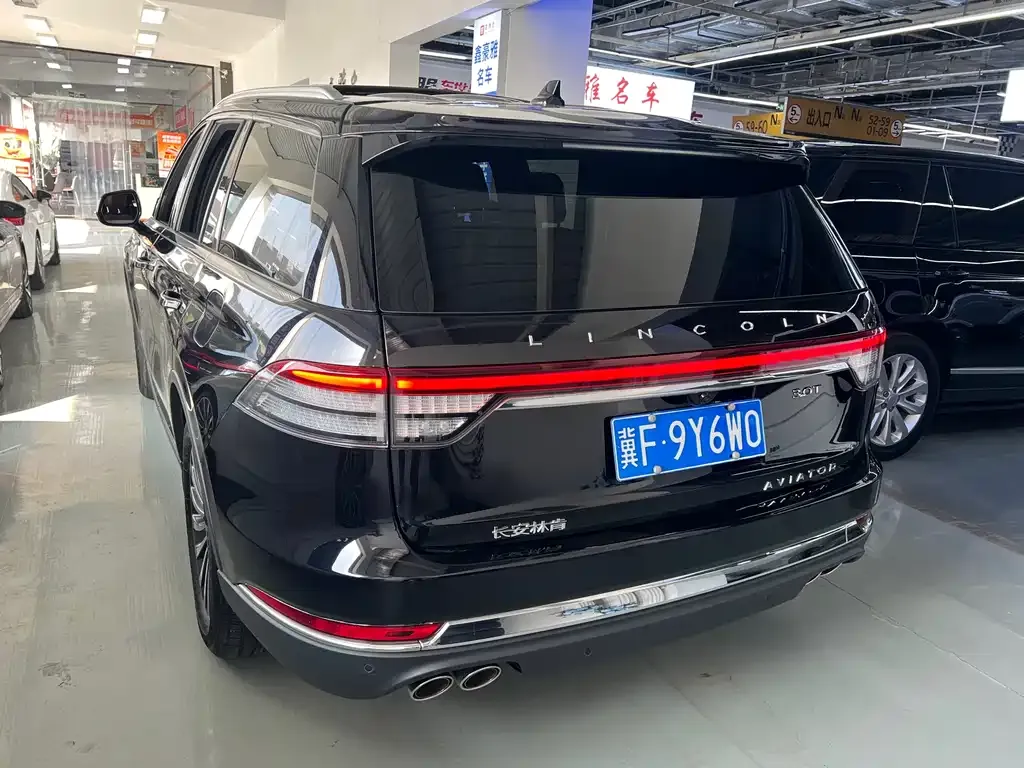 Lincoln Aviator — фото 10