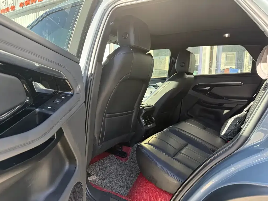 Land Rover Evoque — фото 6