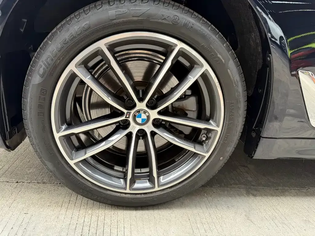 BMW 5 Series — фото 2
