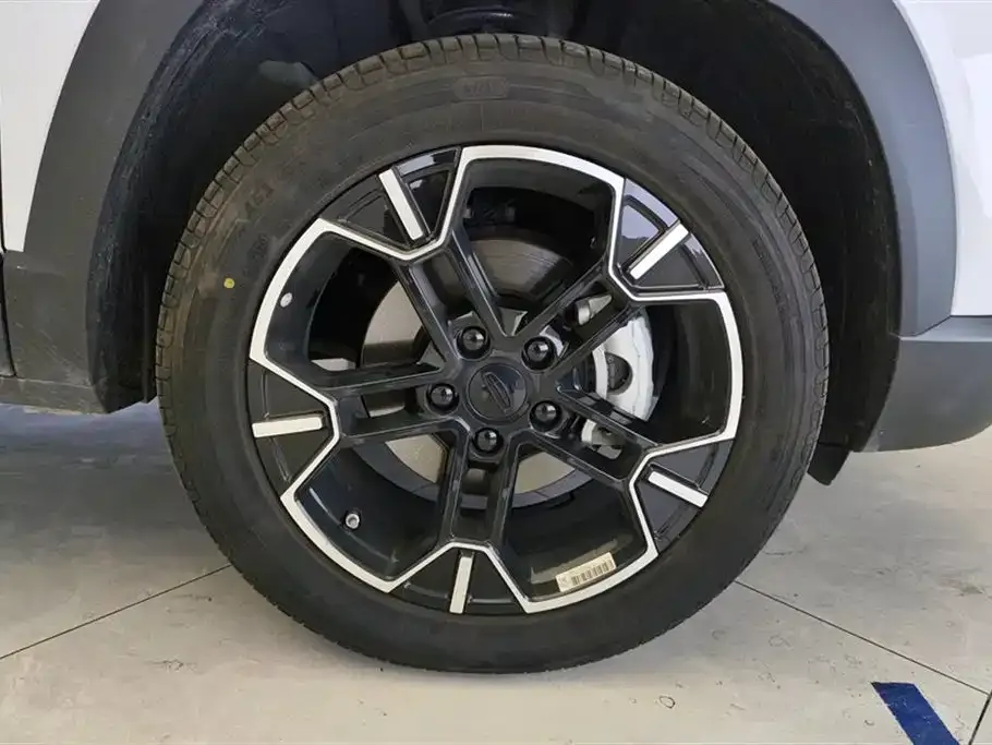 Geely Icon — фото 6