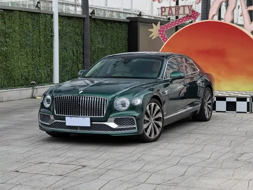 Bentley Flying Spur — фото 1