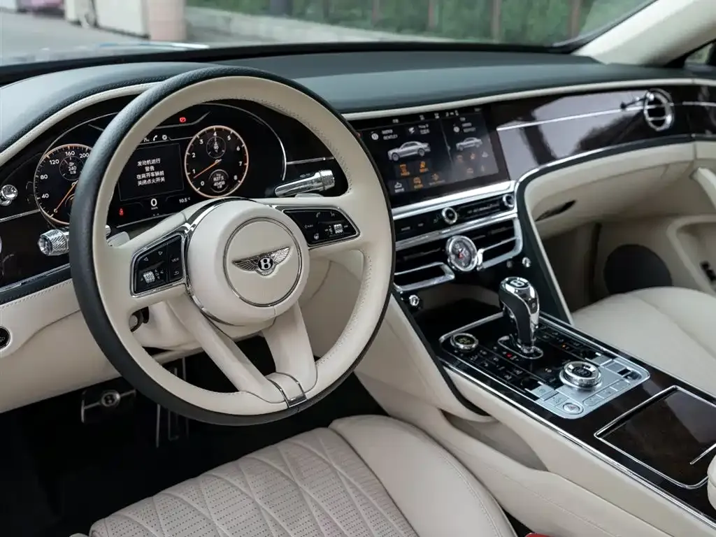 Bentley Flying Spur — фото 4