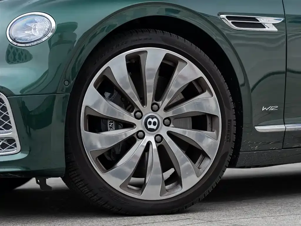 Bentley Flying Spur — фото 7