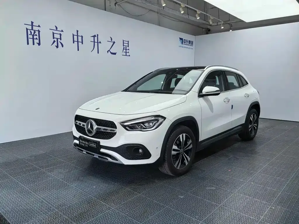 Mercedes-Benz GLA — фото 1