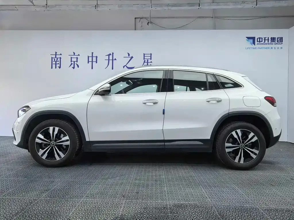 Mercedes-Benz GLA — фото 8