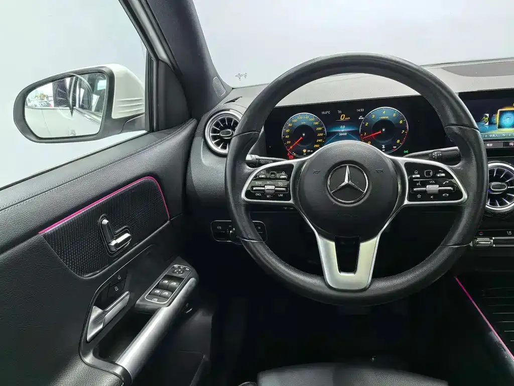 Mercedes-Benz GLA — фото 3