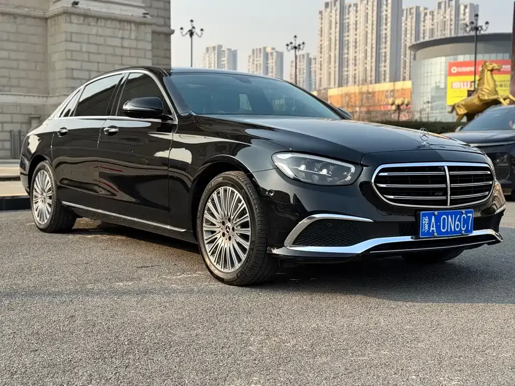 Mercedes-Benz E-Class — фото 6