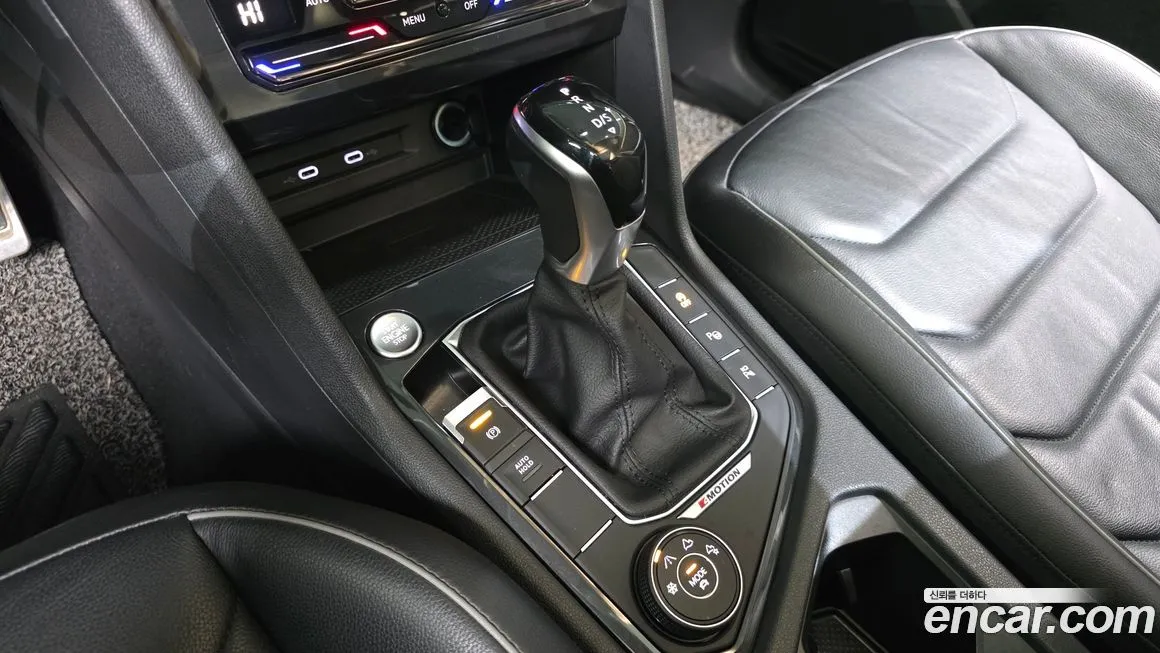 Volkswagen Tiguan — фото 10