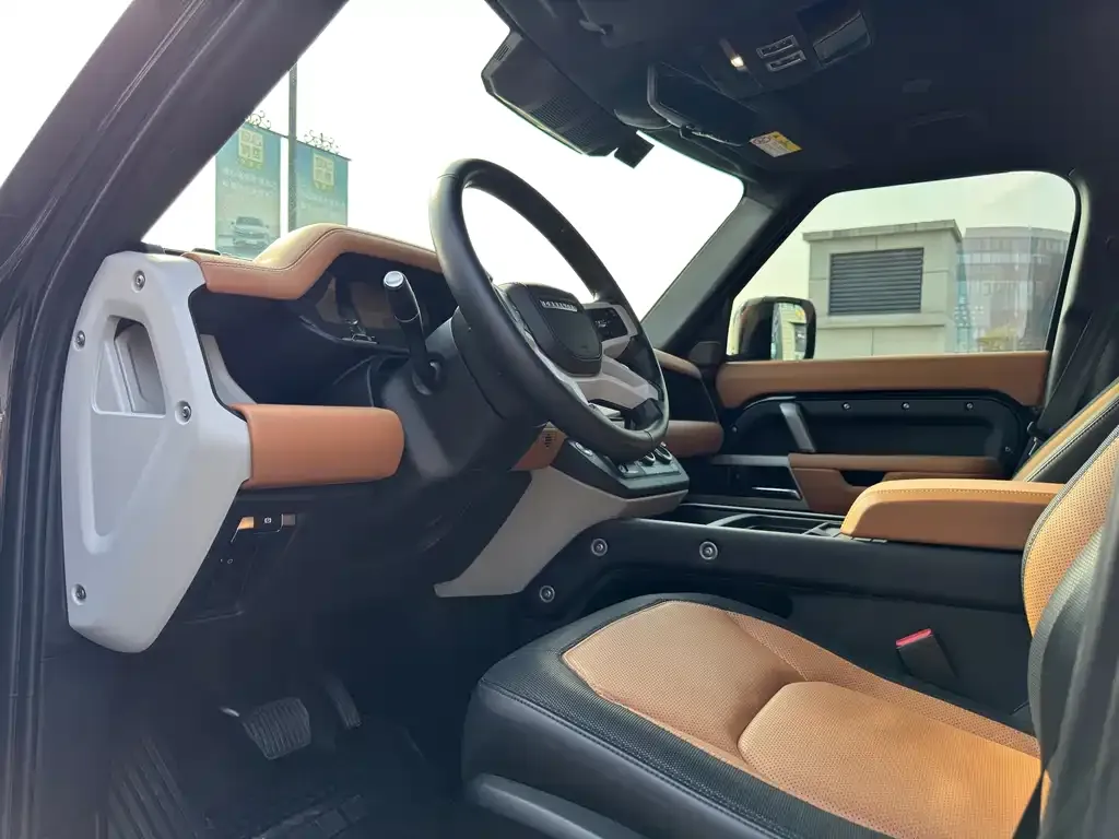 Land Rover Defender — фото 2