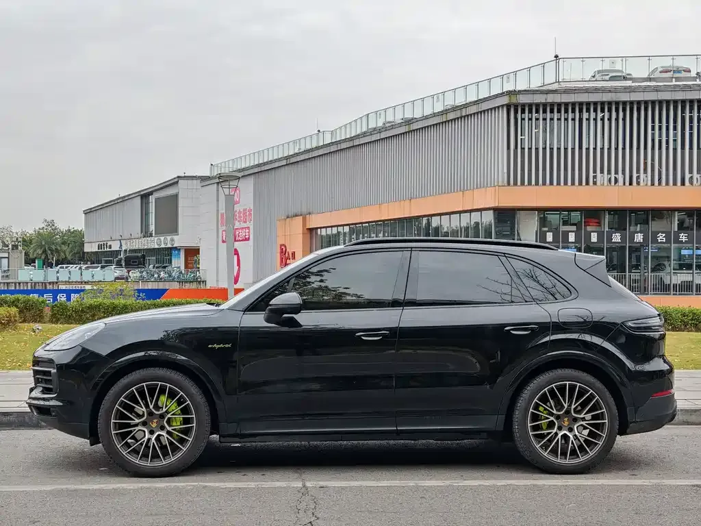 Porsche Cayenne Hybrid — фото 3