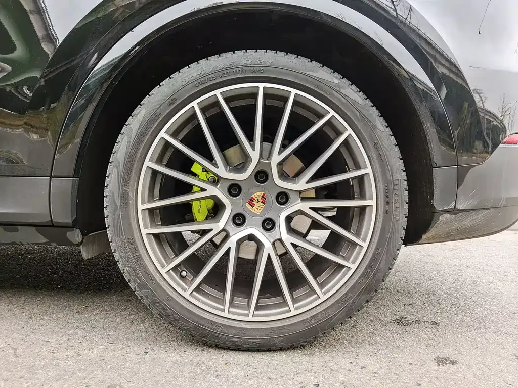 Porsche Cayenne Hybrid — фото 4