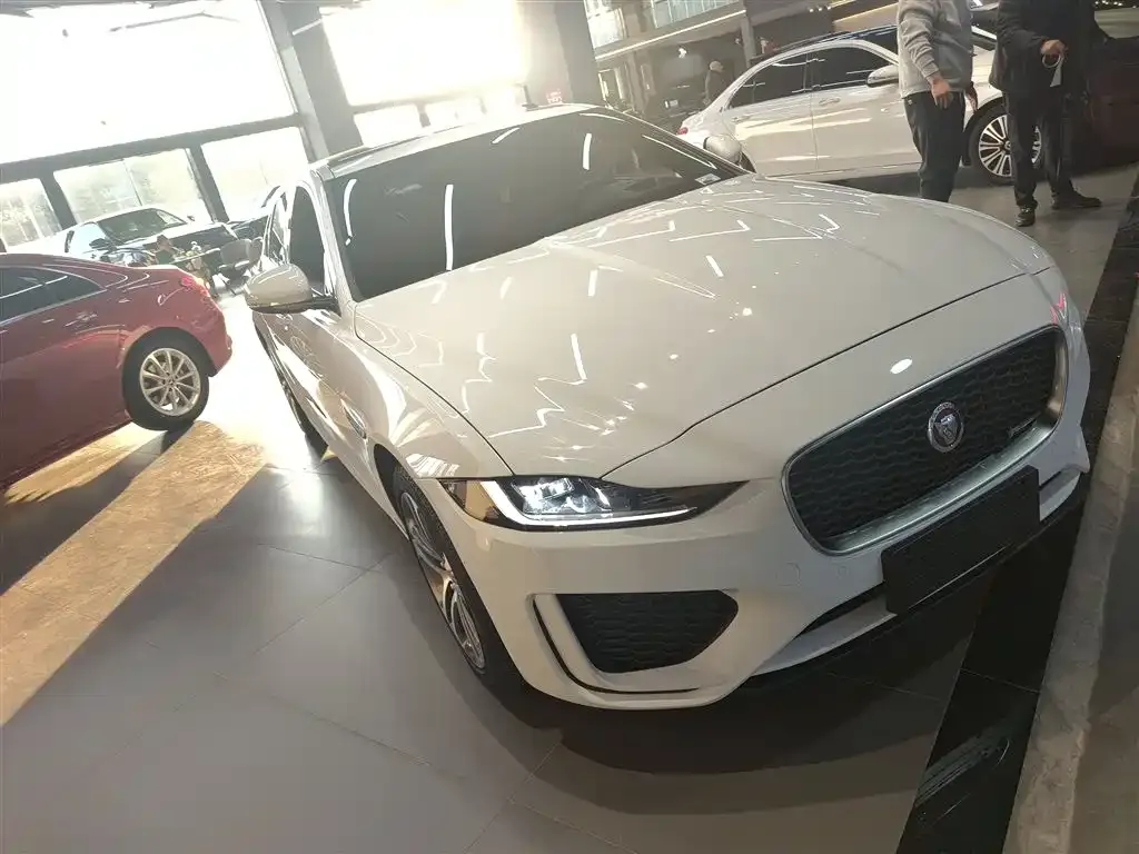 Jaguar XEL — фото 9
