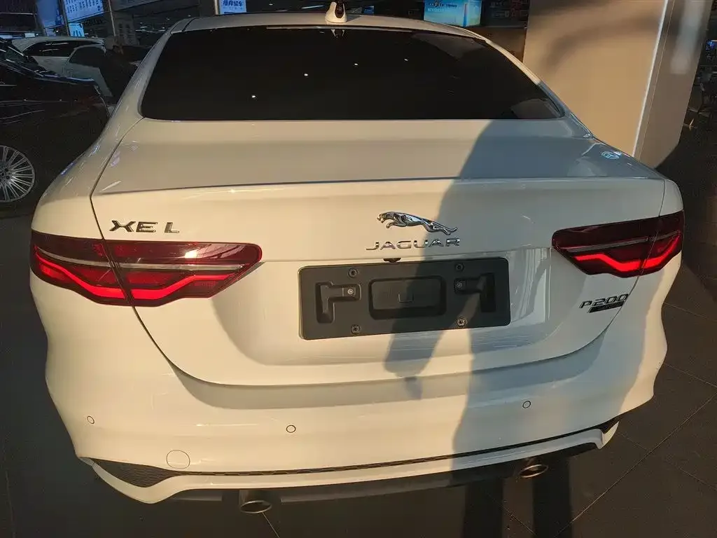 Jaguar XEL — фото 4