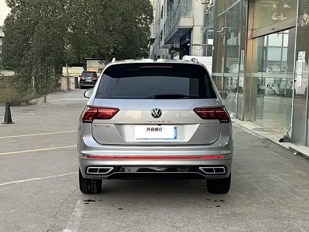 Volkswagen Tiguan L — фото 3