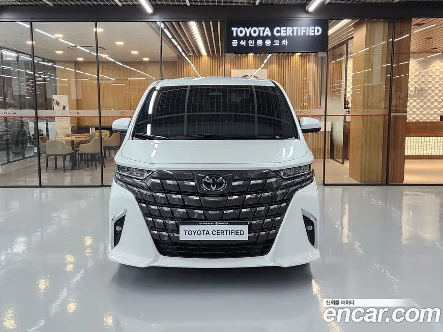 Toyota Alphard — фото 9