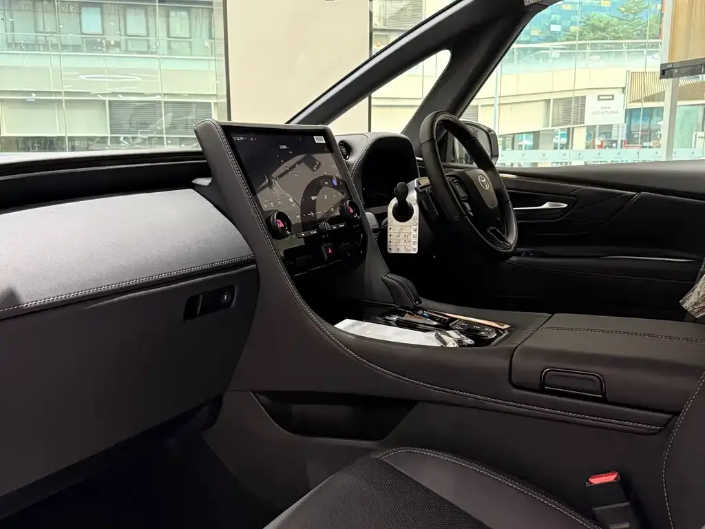 Toyota Vellfire — фото 6