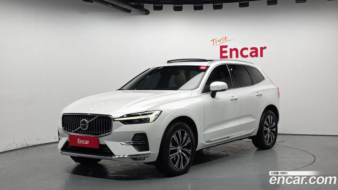 Volvo XC60 — фото 1