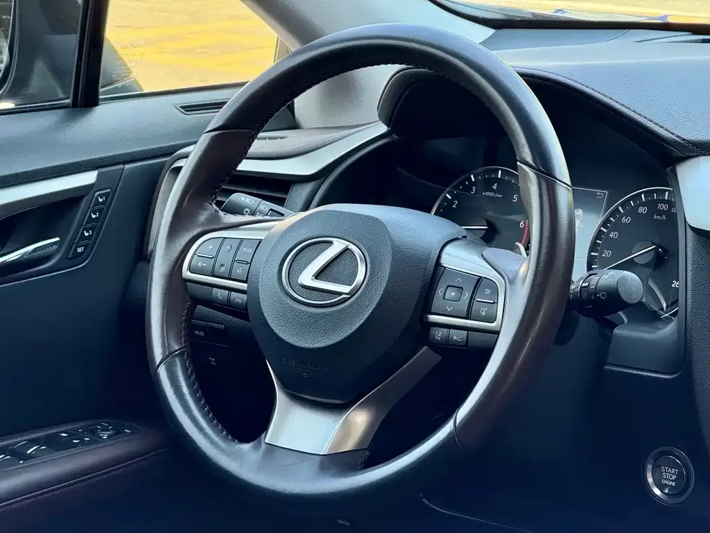 Lexus RX — фото 2