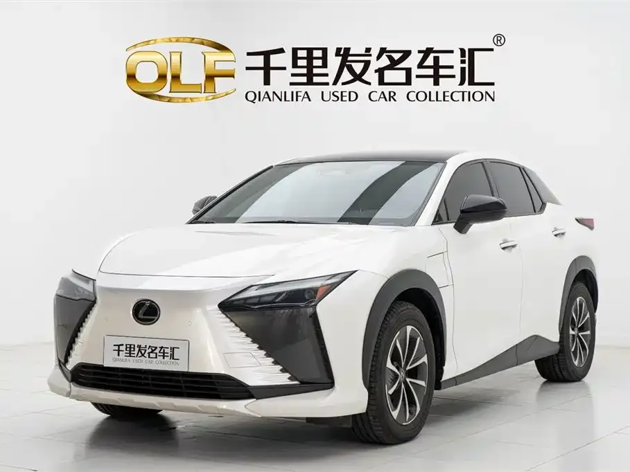 Lexus RZ — фото 1