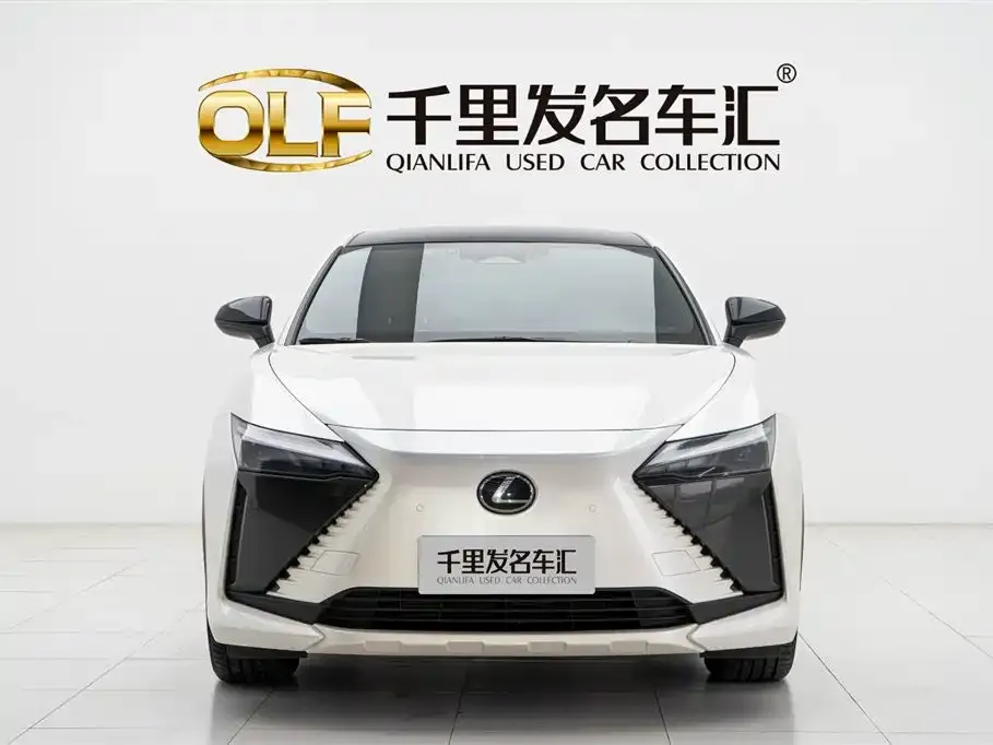 Lexus RZ — фото 2