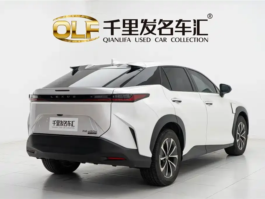Lexus RZ — фото 4