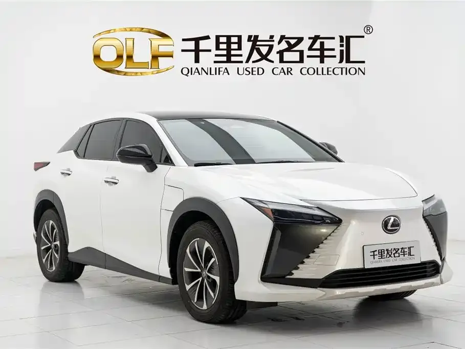 Lexus RZ — фото 6