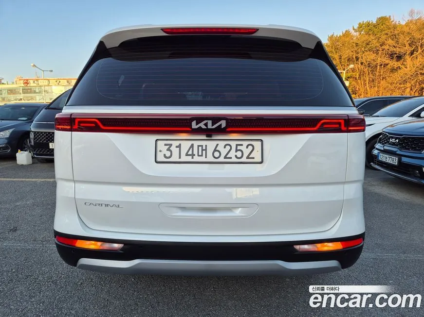 Kia Carnival — фото 2