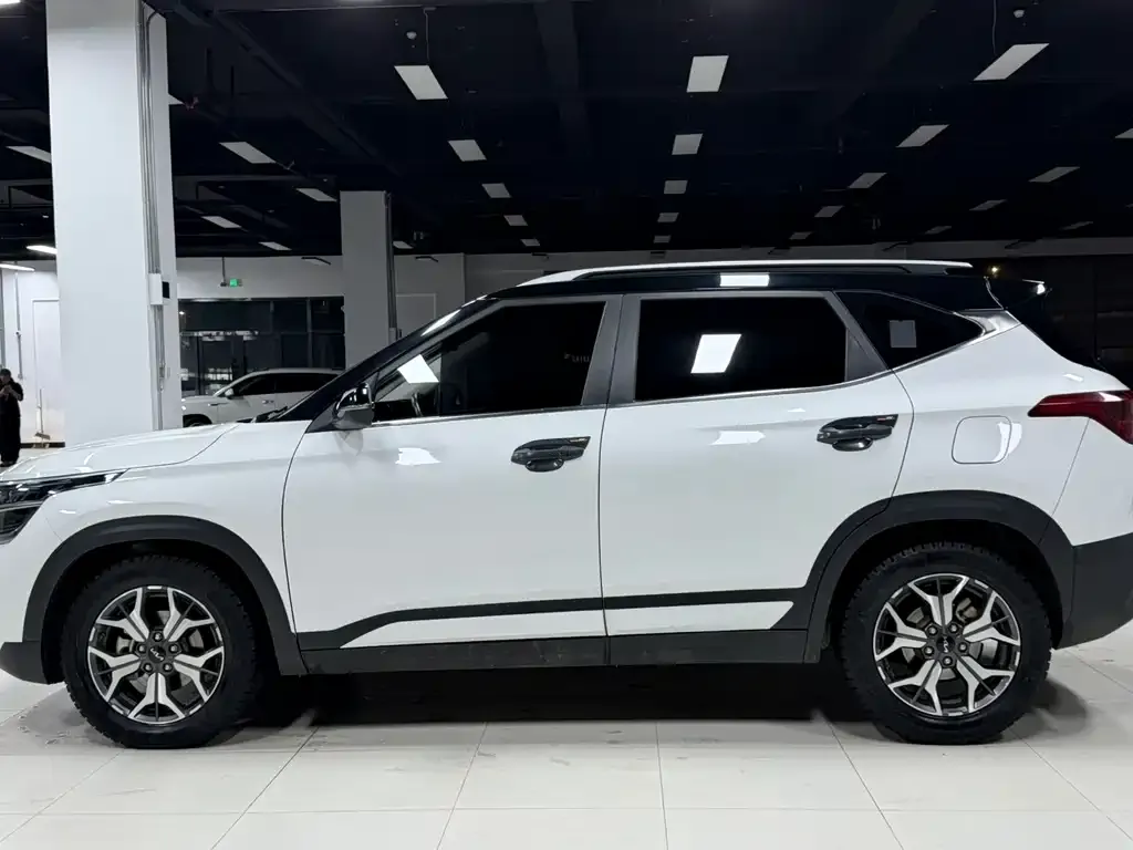 Kia KX3 — фото 9