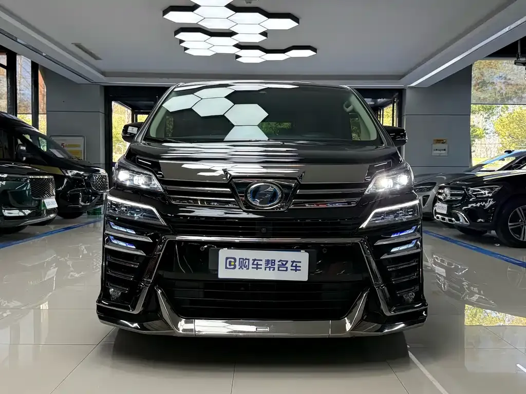 Toyota Vellfire — фото 9