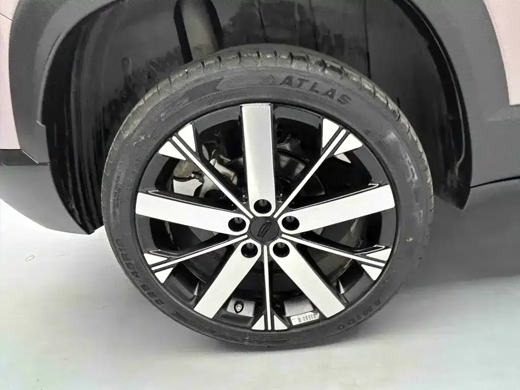 Geely Icon — фото 4