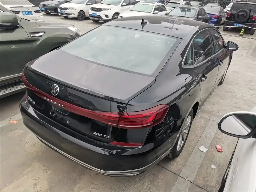 Volkswagen Passat — фото 7