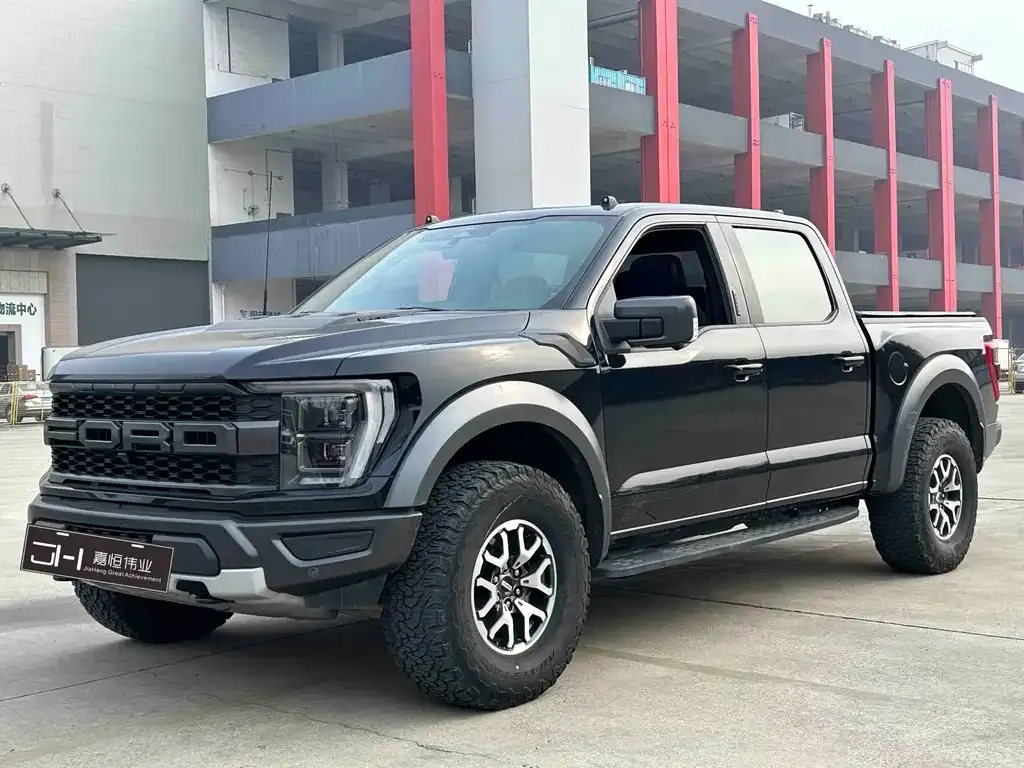 Ford F-150 Raptor — фото 1