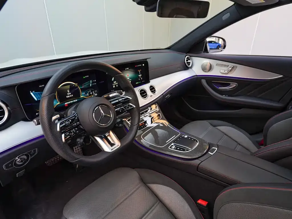 Mercedes-Benz E-Class AMG — фото 5