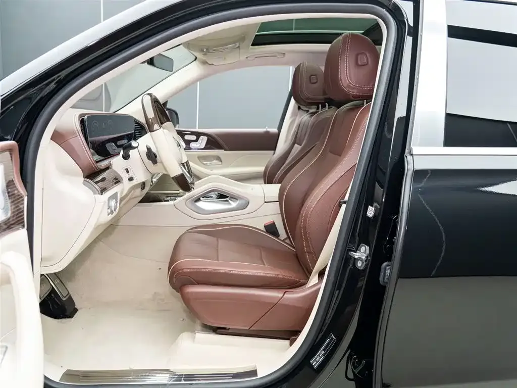 Mercedes-Benz GLS — фото 10