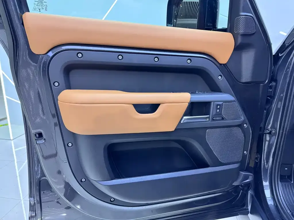 Land Rover Defender — фото 4