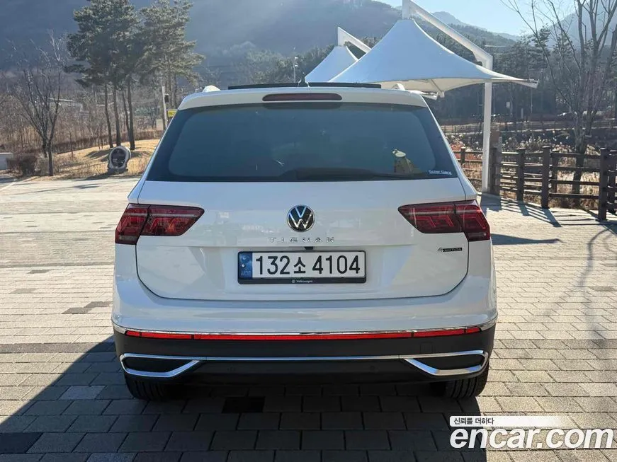 Volkswagen Tiguan — фото 4