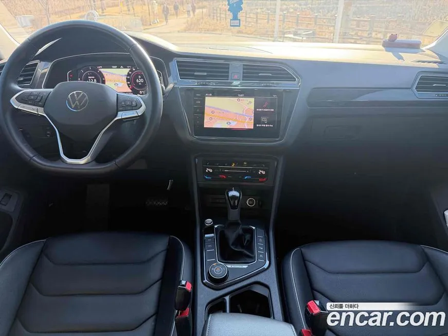 Volkswagen Tiguan — фото 8