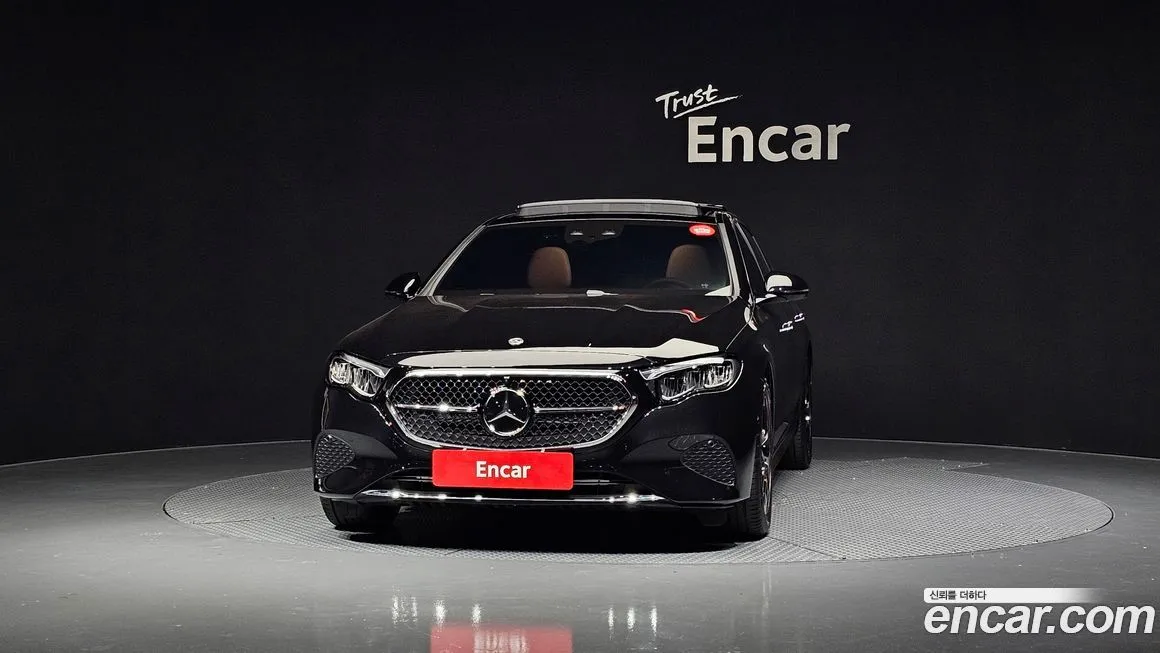 Mercedes-Benz E-Class — фото 3