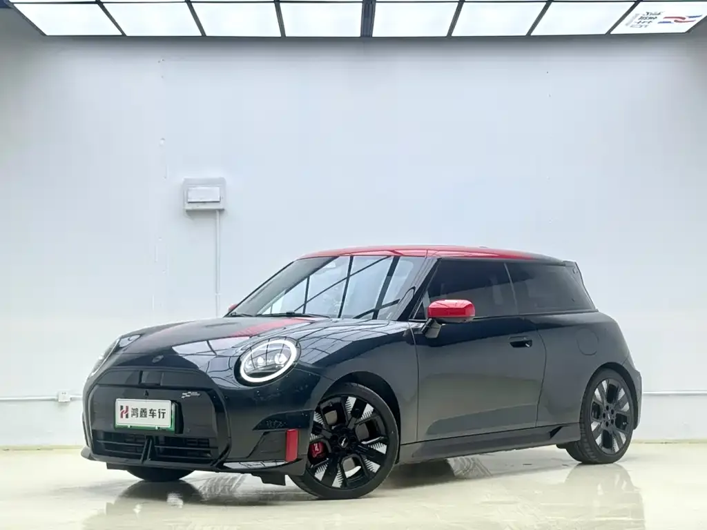 MINI JCW Electric — фото 1